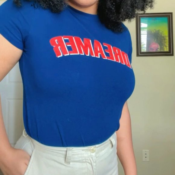 Forever 21 Dreamer Graphic T-Shirt - Picture 3 of 3